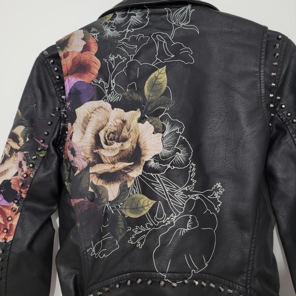 Blank NYC Love and Leave Faux Leather Jacket with Floral Print XS - Picture 9 of 15